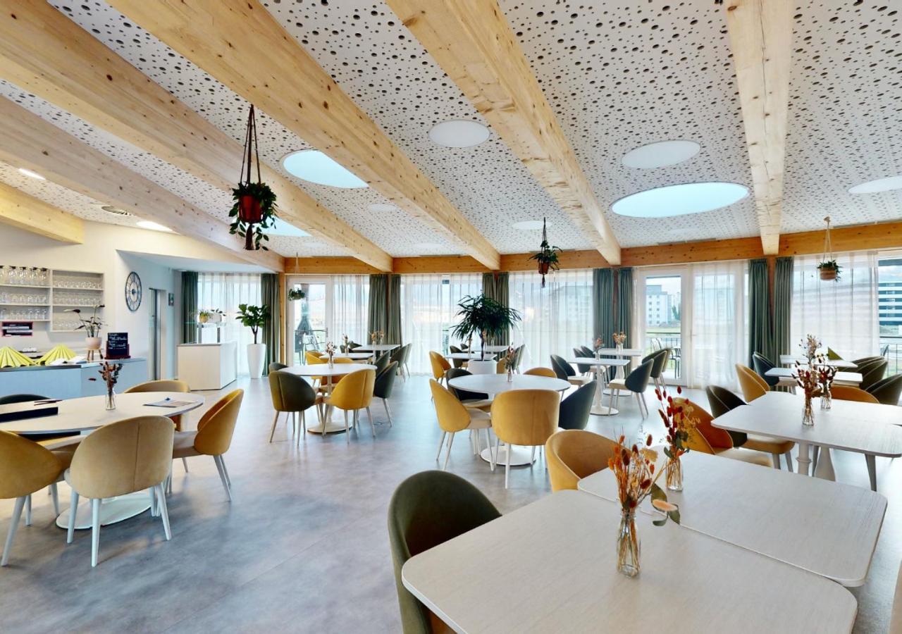 Alp Art Hotel Monthey Collombey-Muraz Экстерьер фото