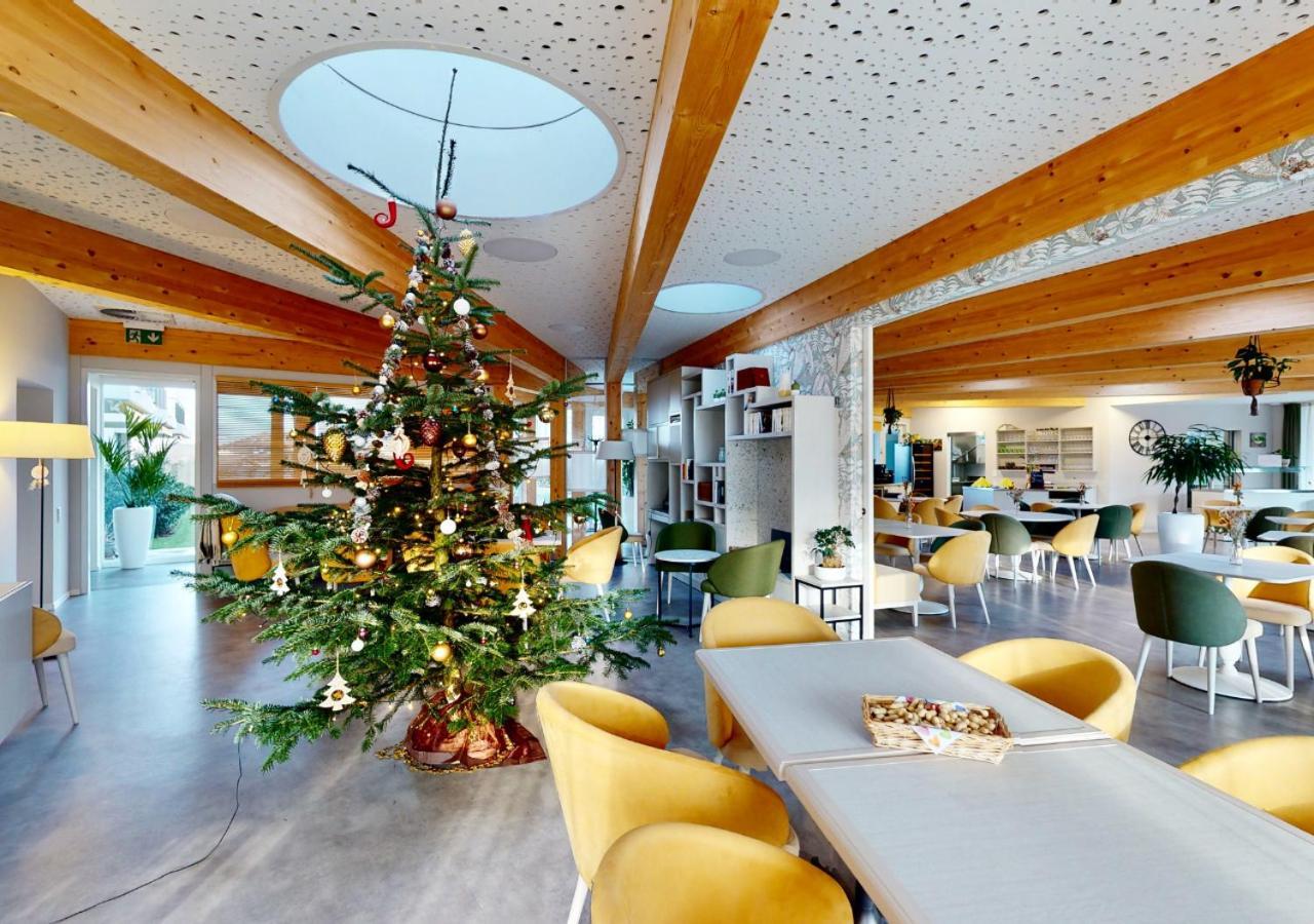 Alp Art Hotel Monthey Collombey-Muraz Экстерьер фото