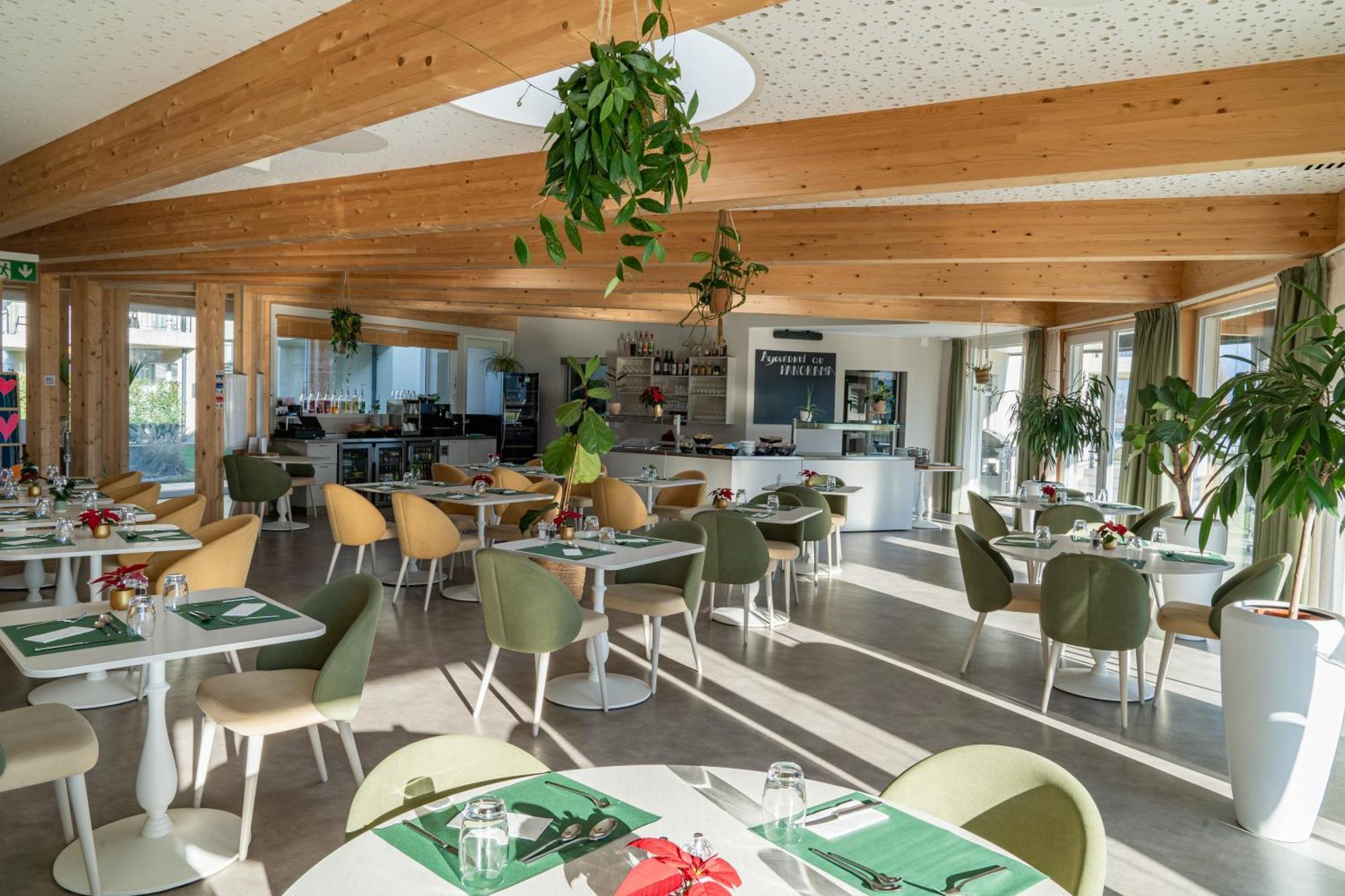 Alp Art Hotel Monthey Collombey-Muraz Экстерьер фото