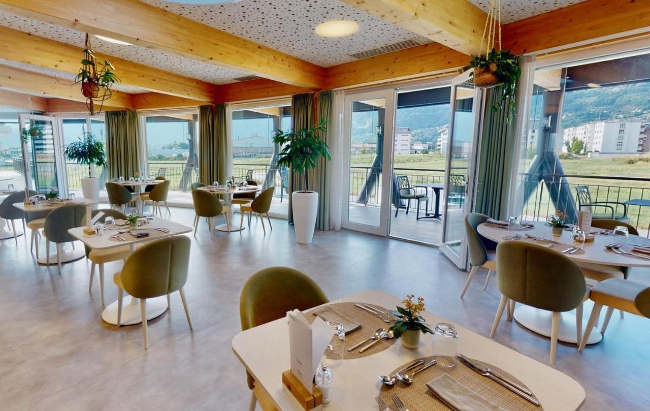Alp Art Hotel Monthey Collombey-Muraz Экстерьер фото