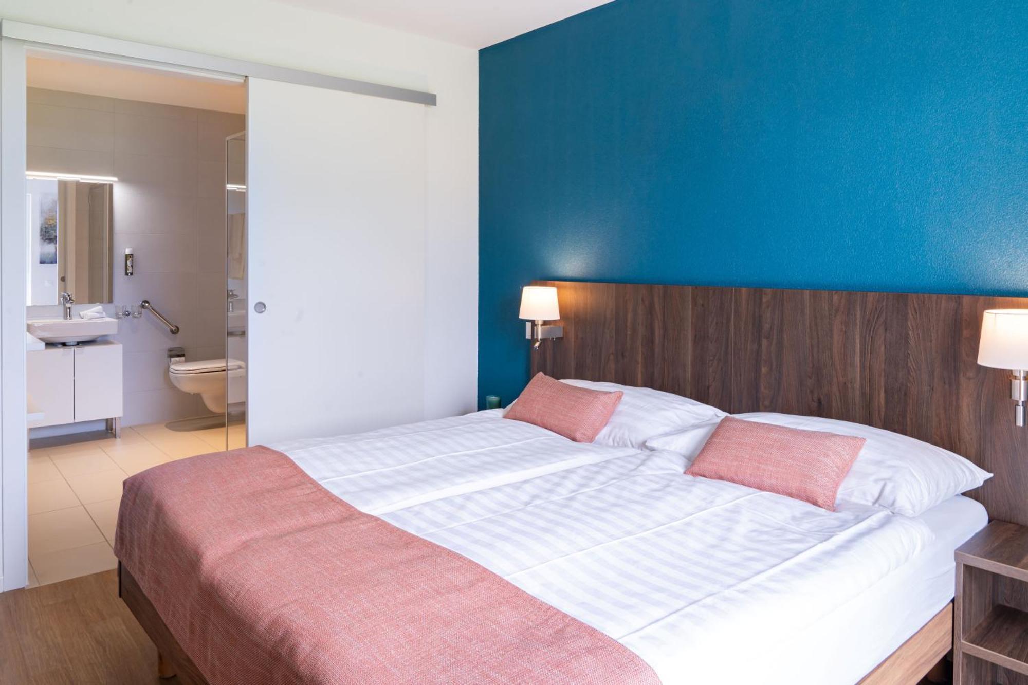 Alp Art Hotel Monthey Collombey-Muraz Экстерьер фото